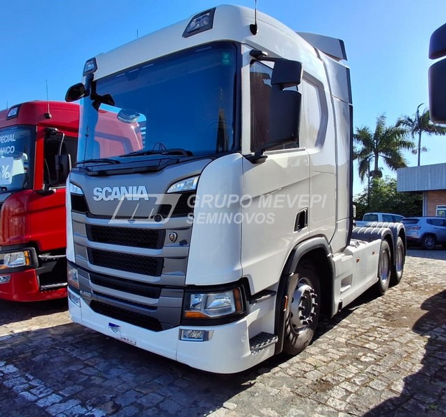 Imagem do veículo disponível para venda.