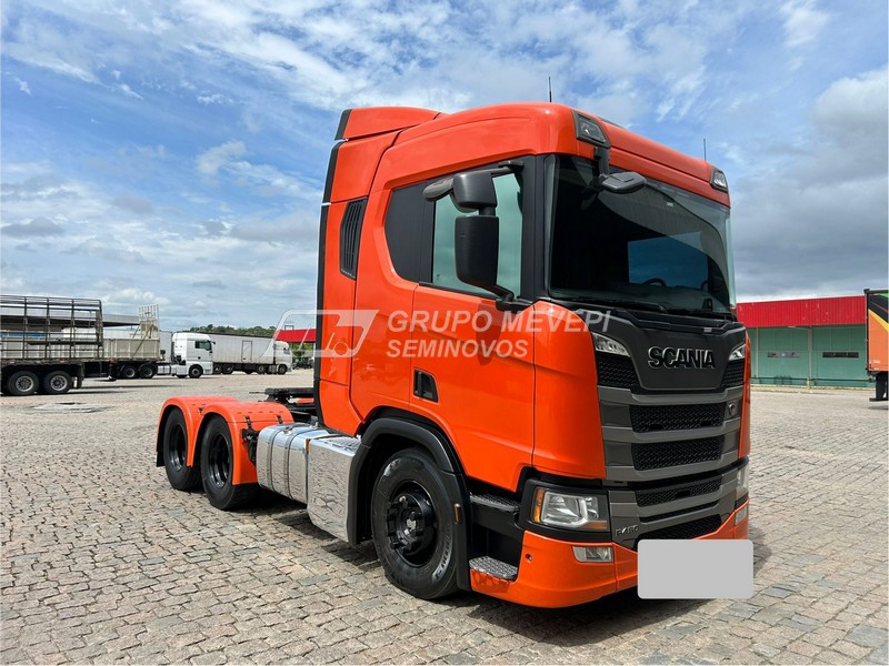 Imagem do veículo disponível para venda.